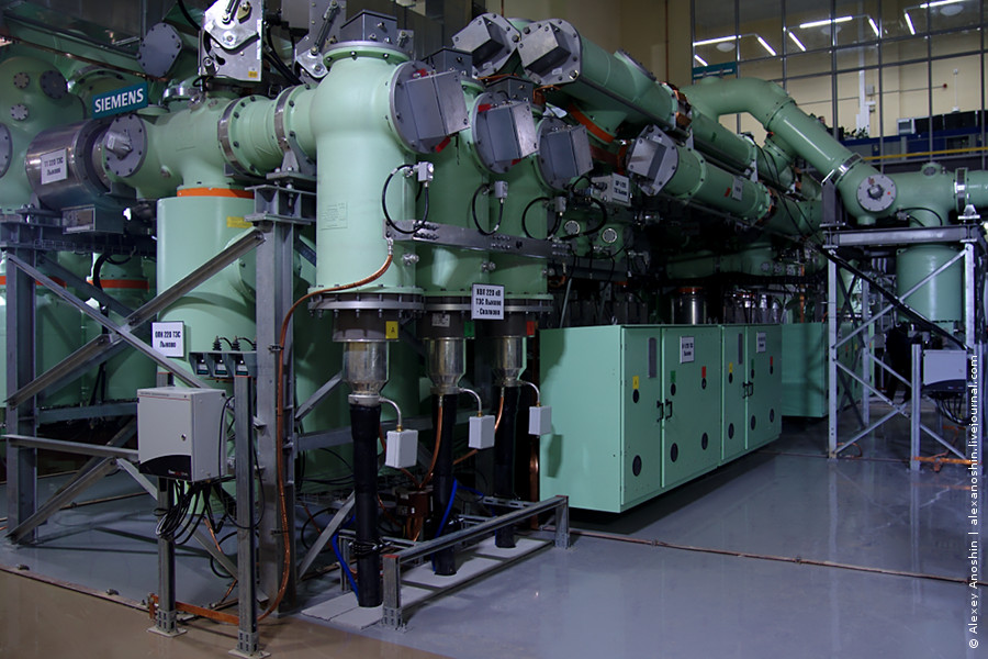 Переход из кабельной линии в КРУЭ 220 кВ на ПС 220 кВ Сколково // Фото: © Alexey Anoshin | Digitalsubstation.com